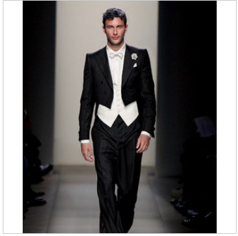 Black_Party_Slim_Three_Pieces_Groom_Tuxedos_1.jpg