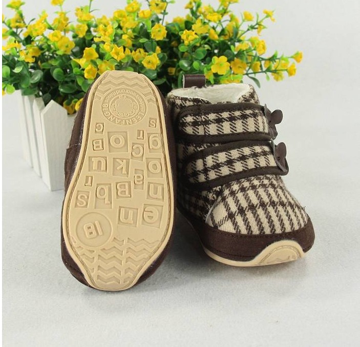 Brown_Girl__s_With_Lattice_Winter_Baby_Boots_4.jpg