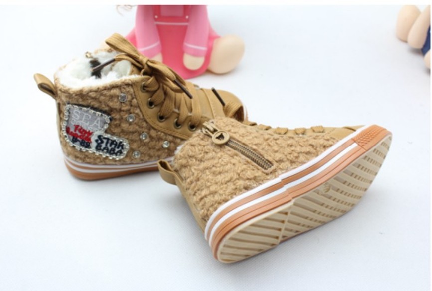 Brown_Wool_Winter_Fashion_Flat_Bottom_Kid__s_Shoes_3.jpg