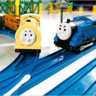 Double_Layers_Plastic_Children__s_Thomas_Other_Toy_Vehicle_2.jpg