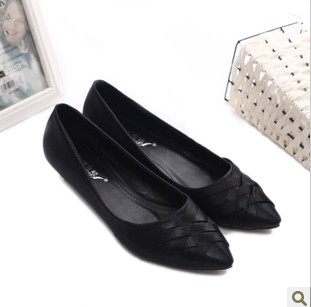 Flat_Bottom_With_Lattice_Satin_Women__s_Casual_Shoes_2.jpg