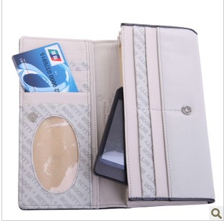 Gray_Cartoon_Images_On_Rectangle_Shape_Women__s_Wallets_4.jpg