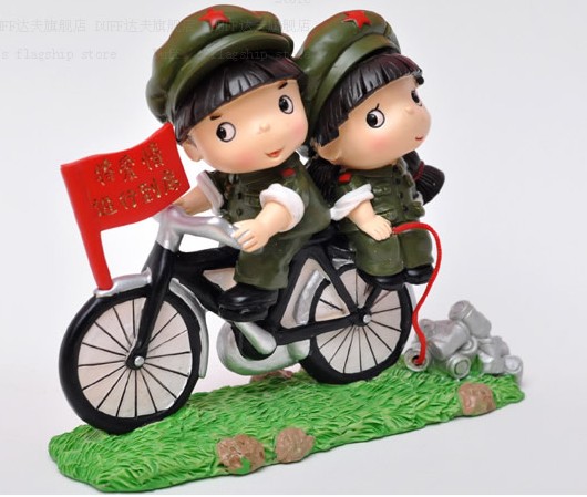 Green_Mini_Size_Revolution_Era_Cartoon_Wedding_Gifts_3.jpg