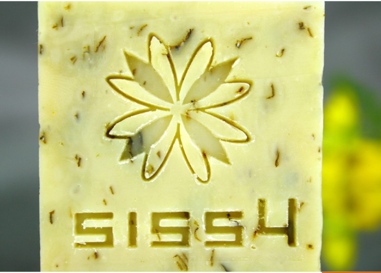 Green_Rich_In_Sagebrush_Monobenzone_Soap_2.jpg