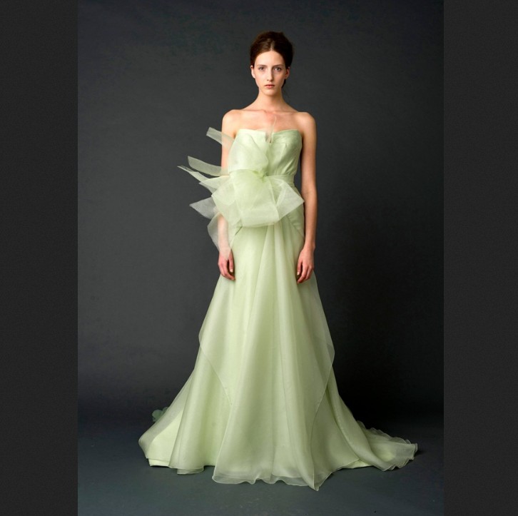 Green_Tulle_Halter_Court_Train_Princess_Wedding_Dresses_1.jpg