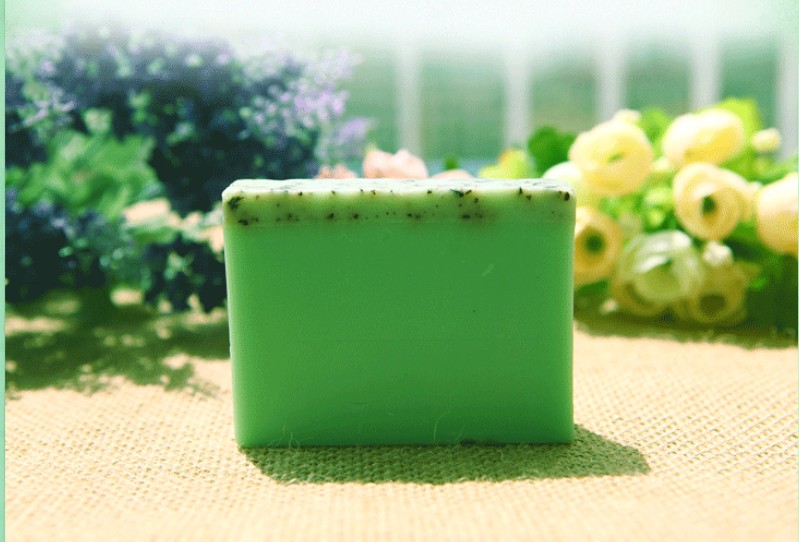 Green_Whitening_Handmade_Soap_3.jpg