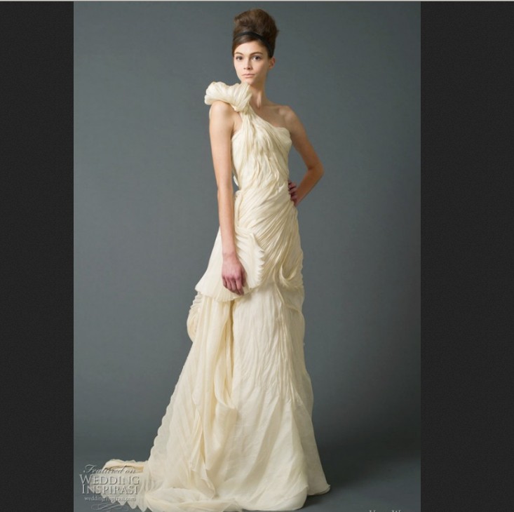 Ivory_One_Shoulder_Ruffles_Chiffon_Princess_Wedding_Dresses_1.jpg