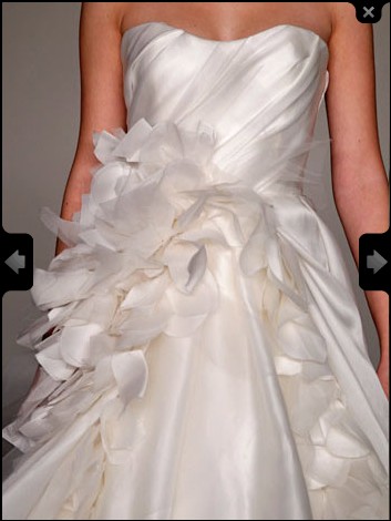 Ivory_Satin_Organza_Backless_Ruffles_Ball_Gown_Wedding_Dresses_4.jpg