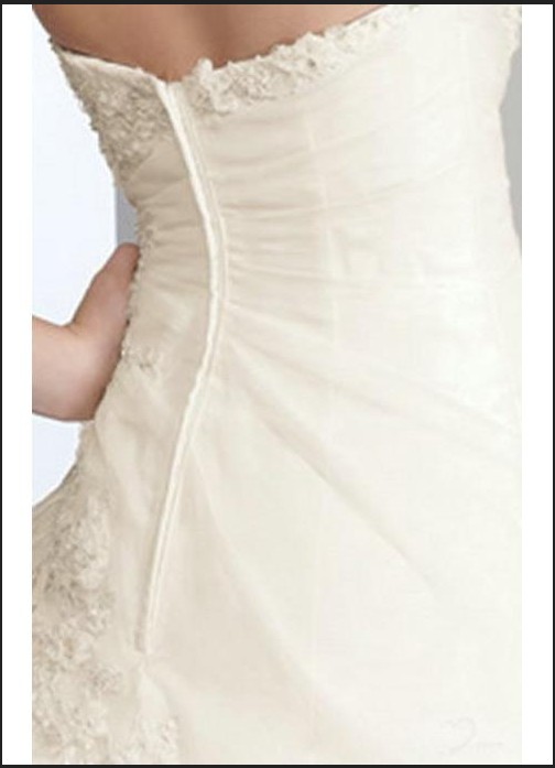 Ivory_Taffeta_Halter_Embroidered_Ball_Gown_Wedding_Dresses_3.jpg