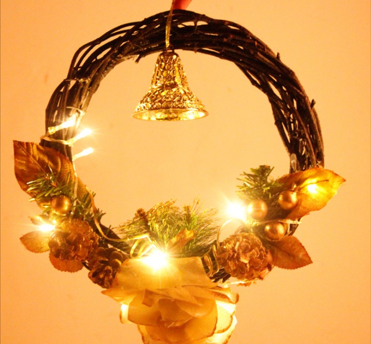 LED_Wreath_Shape_With_Silver_Bell_Christmas_Decorations_2.jpg