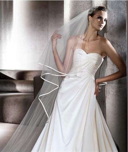 One_Layer_Elegant_Tulle_Bridal_Veils__2.jpg