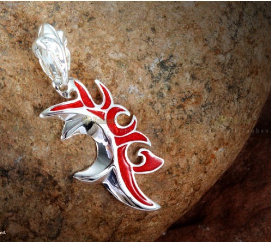 Silver_Red_Fashion_Stylish_Lord_Of_The_Rings_Necklaces_2.jpg