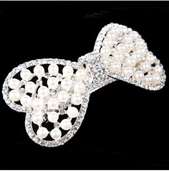 White_Bow_Shape_With_Shiny_Pearls_Elegant_Hair_Jewelry_3.jpg