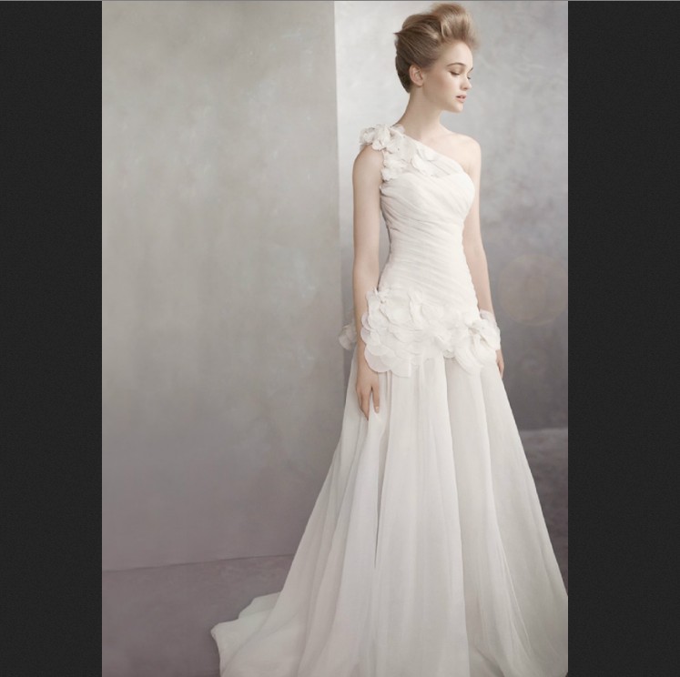 White_Organza_Flowers_One_Shoulder_Princess_Wedding_Dresses_1.jpg