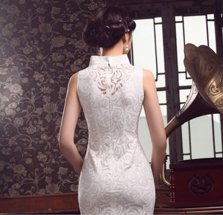 White_Sleeveless_Lace_High_Neck_Cheongsam_Wedding_Dresses_3.jpg